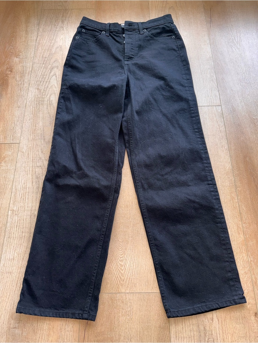 Universal Thread Women’s  Black Relaxed Straight Jeans